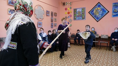 В сельском поселении Хатанга прошли мероприятия, посвященные 85-летнему юбилею долганской поэтессы Огдо Аксеновой