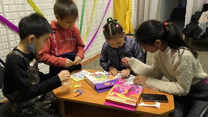 12 марта в салоне Хатангского Дома культуры сотрудники Центра детского творчества организовали мероприятие в рамках грантового проекта «Сказка Хэгэрим»
